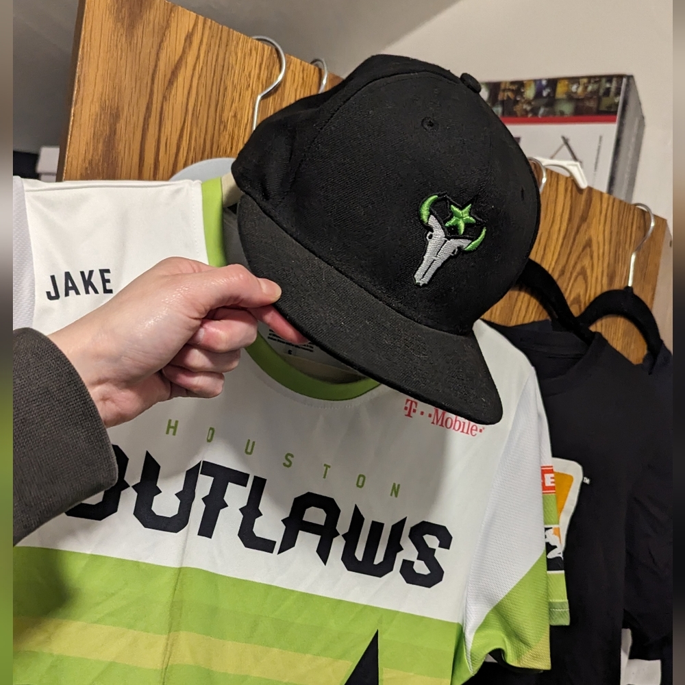 HOUSTON OUTLAWS HAT 💚♈